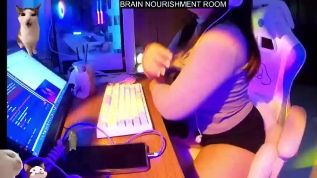 Image 4 of lemonylemon679121 Stream on Chaturbate on 20 months ago