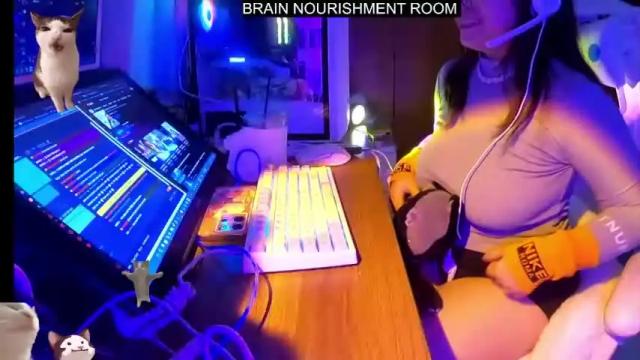 Image 7 of lemonylemon679121 Stream on Chaturbate on 20 months ago