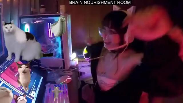 Image 6 of lemonylemon679121 Stream on Chaturbate on 20 months ago