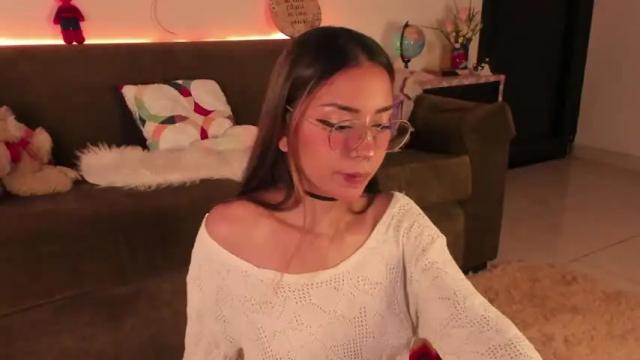 Image 2 of lemoonpeach Stream on Chaturbate on 15 months ago