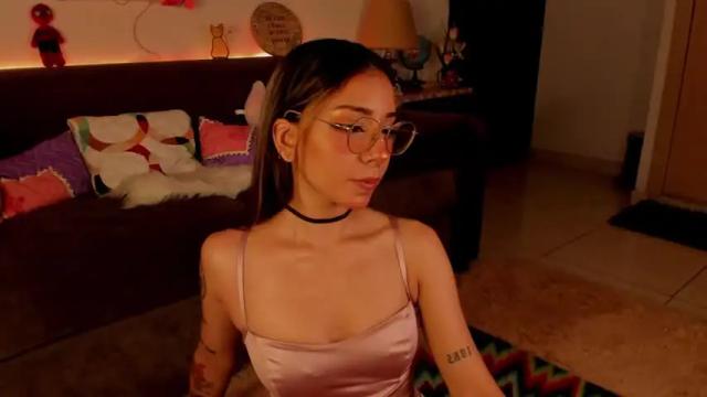 Image 4 of lemoonpeach Stream on Chaturbate on 14 months ago