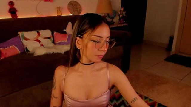Image 7 of lemoonpeach Stream on Chaturbate on 14 months ago