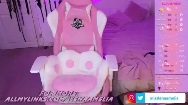 Image 8 of lena_amelia Stream on Chaturbate on 17 months ago