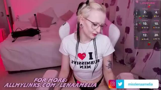 Image 3 of lena_amelia Stream on Chaturbate on 3 months ago