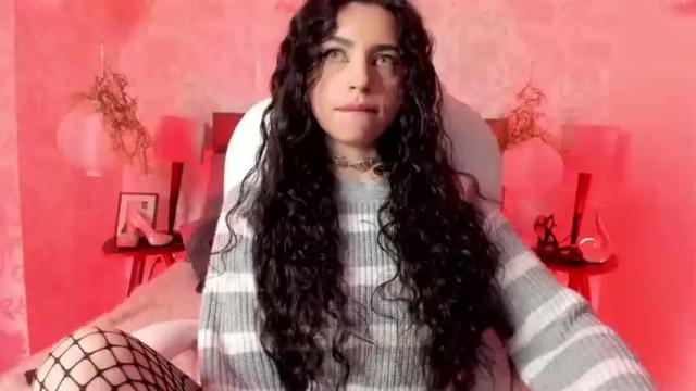 Image 10 of lena_golden Stream on Chaturbate on 21 months ago