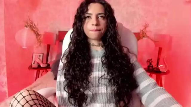 Image 12 of lena_golden Stream on Chaturbate on 21 months ago