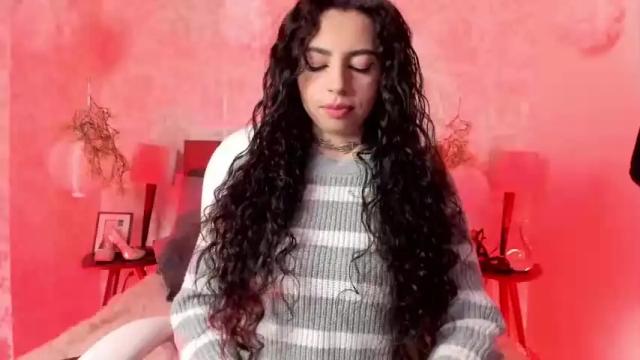 Image 6 of lena_golden Stream on Chaturbate on 21 months ago