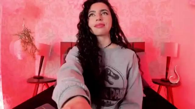 Image 2 of lena_golden Stream on Chaturbate on 20 months ago