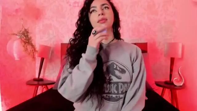 Image 4 of lena_golden Stream on Chaturbate on 20 months ago