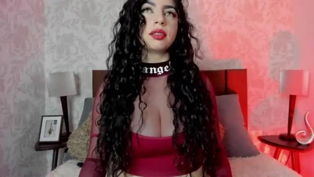 Image 3 of lena_golden Stream on Chaturbate on 19 months ago