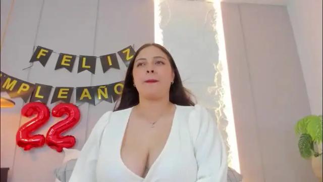 Image 12 of lena_jhons Stream on Chaturbate on 5 days ago