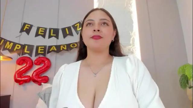 Image 4 of lena_jhons Stream on Chaturbate on 5 days ago