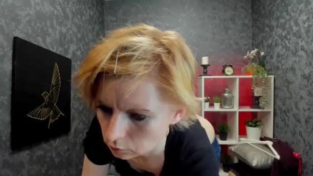 Image 10 of lena_paulles Stream on Chaturbate on 12 months ago