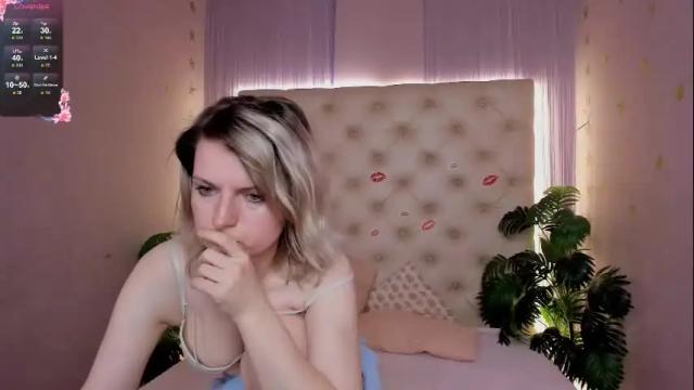 Image 11 of lena_paulles Stream on Chaturbate on 29 days ago