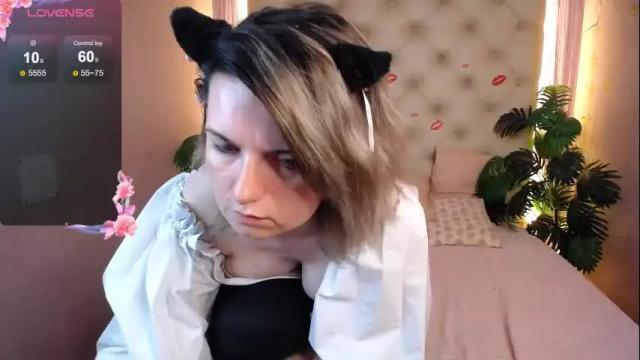 Image 10 of lena_paulles Stream on Chaturbate on 15 days ago