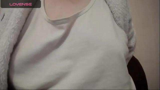 Image 7 of lenagolden Stream on Chaturbate on 1 month ago