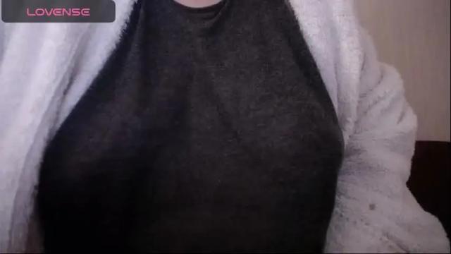 Image 11 of lenagolden Stream on Chaturbate on 8 days ago