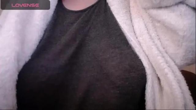 Image 4 of lenagolden Stream on Chaturbate on 8 days ago
