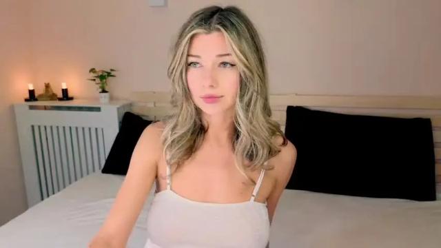 Image 4 of lenamuti Stream on Chaturbate on 1 month ago