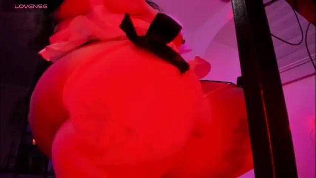 Image 3 of lenasweetx Stream on Chaturbate on 12 days ago