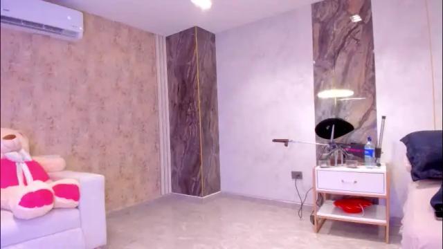 Image 2 of lenathompson Stream on Chaturbate on 3 months ago