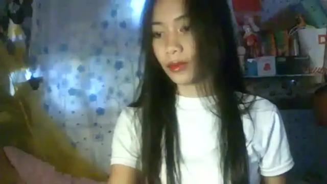 Image 3 of lenepetit_69 Stream on Chaturbate on 16 months ago