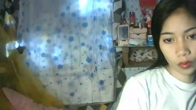 Image 4 of lenepetit_69 Stream on Chaturbate on 7 months ago