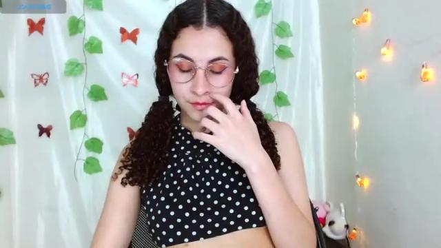 Image 2 of lenneval Stream on Chaturbate on 13 months ago