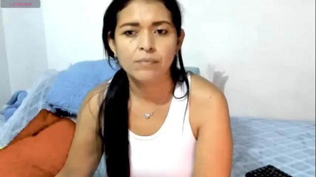 Image 2 of lenz335100 Stream on Chaturbate on 16 days ago