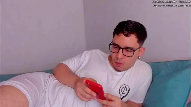 Image 2 of leoandviolet Stream on Chaturbate on 2 months ago