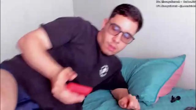 Image 3 of leoandviolet Stream on Chaturbate on 2 months ago