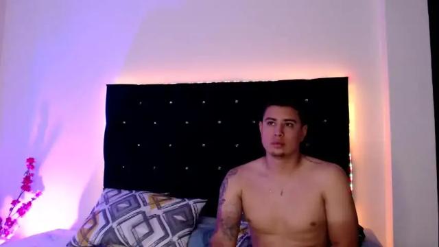 Image 11 of leoft_angelique Stream on Chaturbate on 25 days ago
