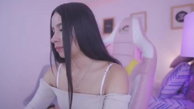 Image 7 of leonela_sam Stream on Chaturbate on 14 months ago