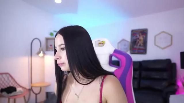 Image 11 of leonela_sam Stream on Chaturbate on 14 months ago