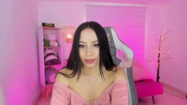 Image 7 of leonela_sam Stream on Chaturbate on 14 months ago