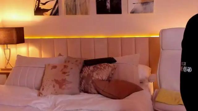 Image 6 of leonela_velkan_ Stream on Chaturbate on 20 months ago