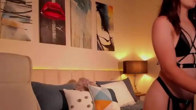 Image 8 of leonela_velkan_ Stream on Chaturbate on 15 months ago