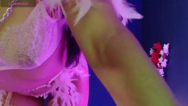 Image 2 of leonora_luxry_ Stream on Chaturbate on 15 months ago
