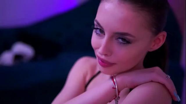 Image 12 of lesaismore Stream on Chaturbate on 1 month ago