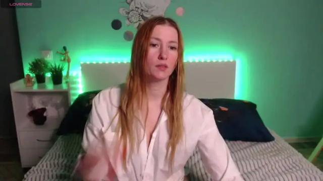 Image 2 of lesanamagic Stream on Chaturbate on 16 months ago