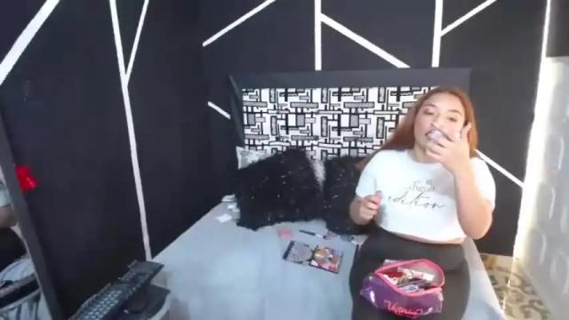 Image 7 of lesbianfunnysex Stream on Chaturbate on 16 months ago