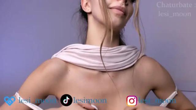 Image 12 of lesi_moon Stream on Chaturbate on 15 months ago