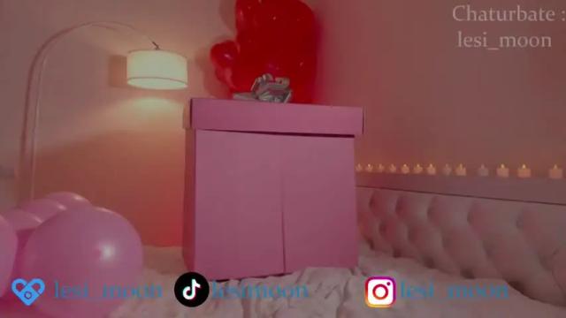 Image 2 of lesi_moon Stream on Chaturbate on 15 months ago