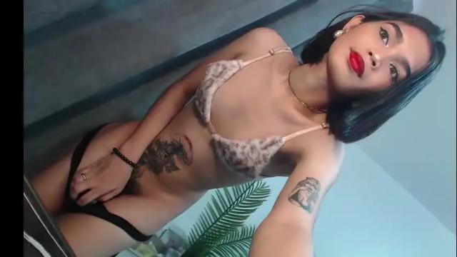 Image 3 of lesi_trisha Stream on Chaturbate on 1 month ago