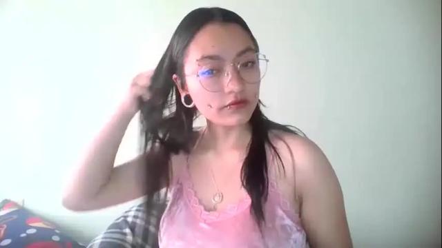 Image 2 of leslie__anderson Stream on Chaturbate on 19 months ago