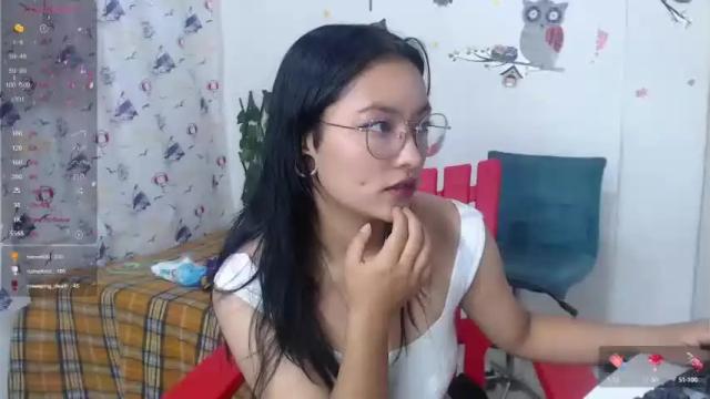 Image 12 of leslie__anderson Stream on Chaturbate on 14 months ago