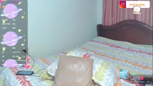 Image 10 of leslie__anderson Stream on Chaturbate on 1 month ago