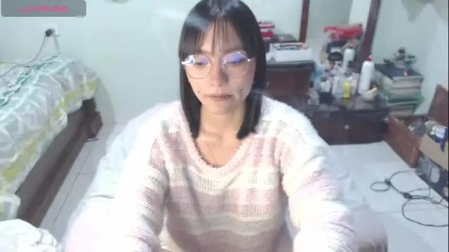 Image 4 of leslie__anderson Stream on Chaturbate on 4 months ago