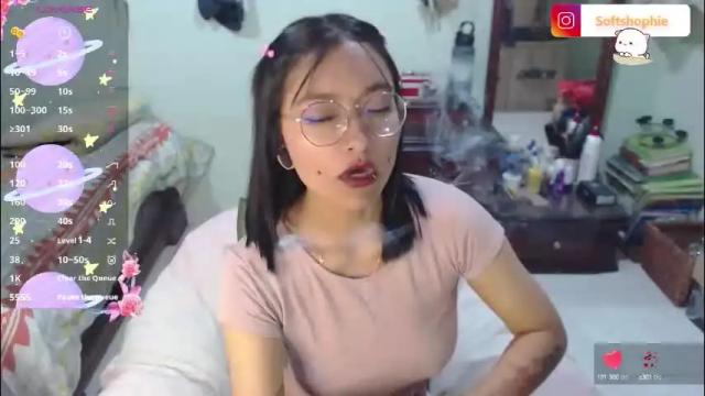 Image 6 of leslie__anderson Stream on Chaturbate on 3 months ago