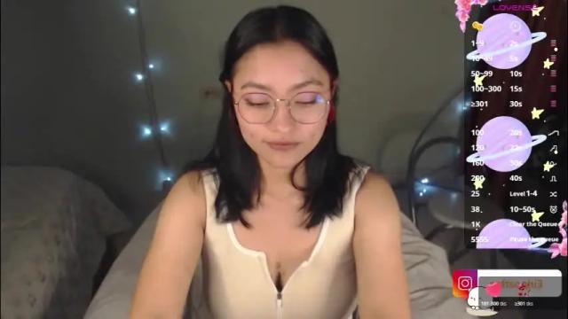 Image 7 of leslie__anderson Stream on Chaturbate on 2 months ago